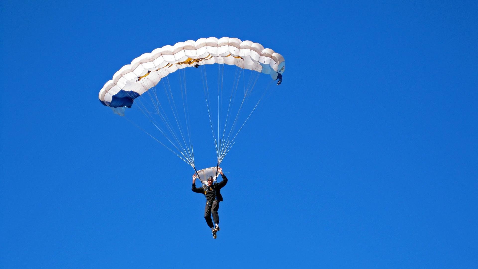 开云体育中国-牙买加火力压制尼斯,皮克压力下完成爆发,当火药桶遇上高压锅
